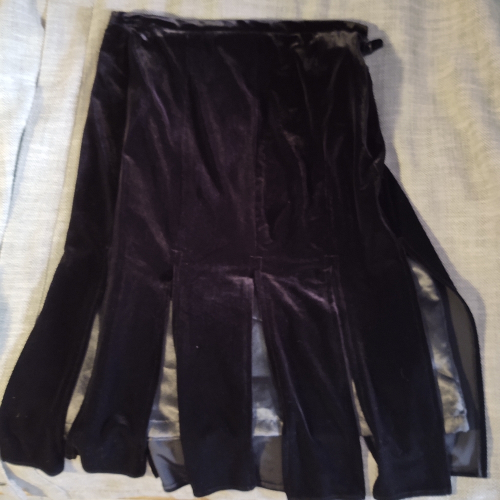 Ladies Evening skirt velveteen with satin liner